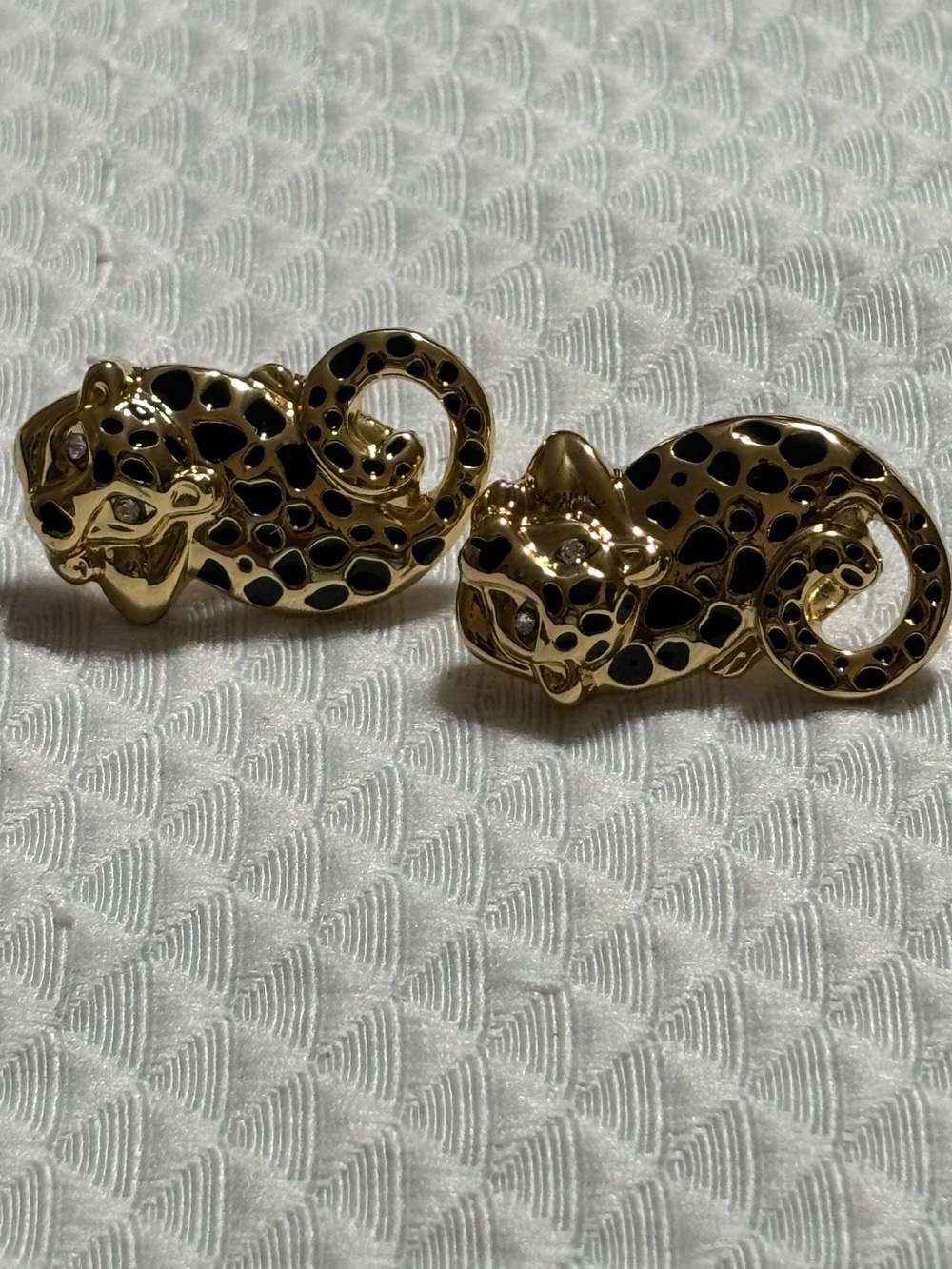 Lilly Pulitzer Gold Tone Logo Accent earrings